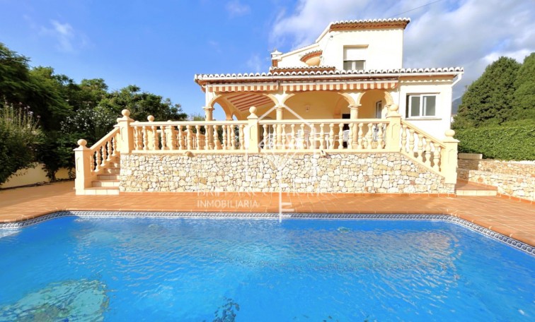 Wynajem długoterminowy - Willa - Jávea