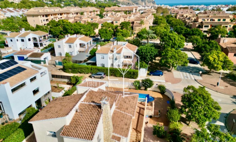 Wynajem długoterminowy - Willa - Jávea