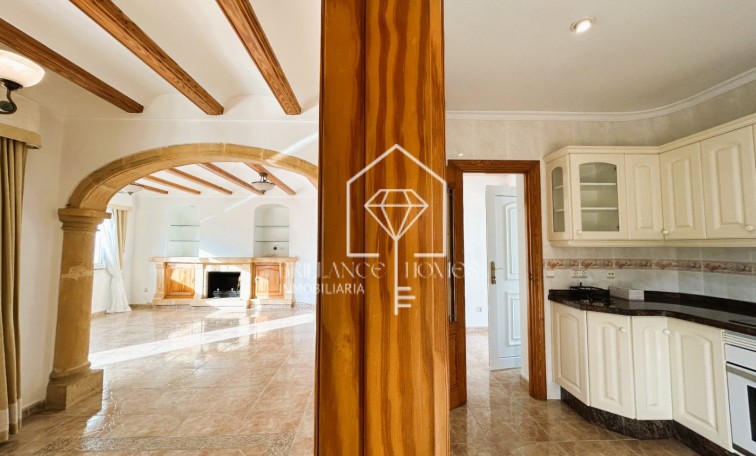 Wynajem długoterminowy - Willa - Jávea