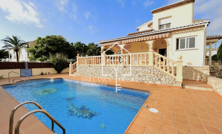 Wynajem długoterminowy - Willa - Jávea