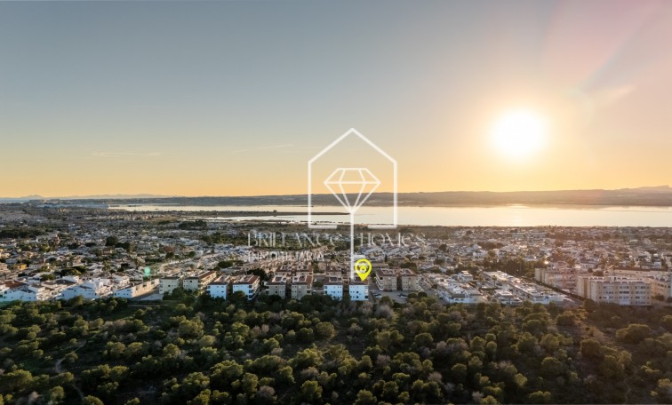 Resale - Apartment flat - Torrevieja - La Siesta