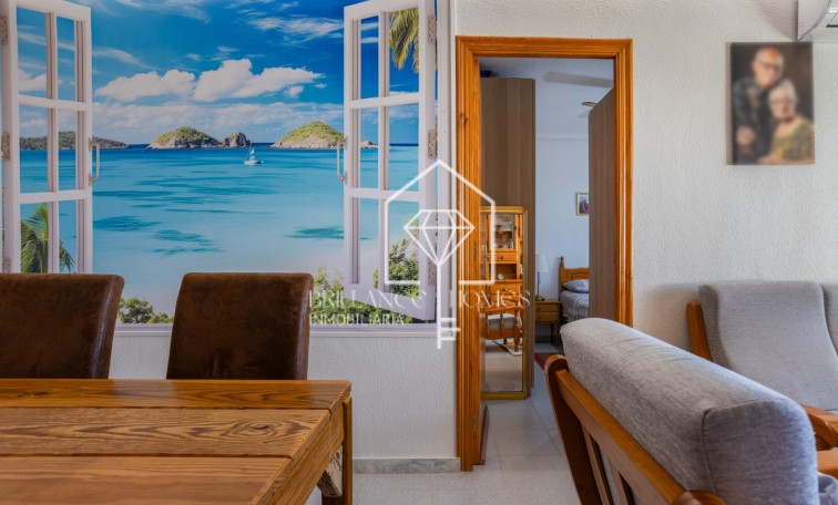 Resale - Apartment flat - Torrevieja - La Siesta