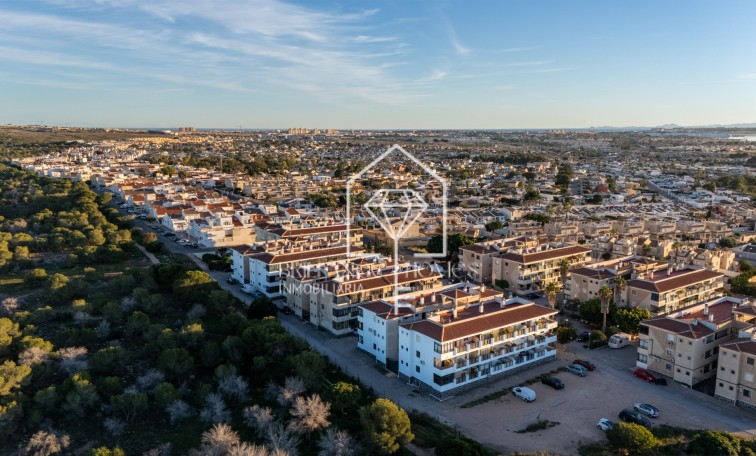 Resale - Apartment flat - Torrevieja - La Siesta