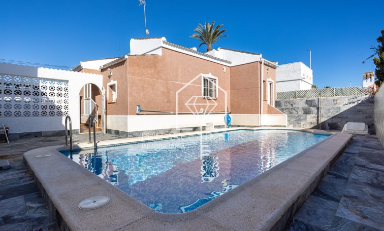 Revente - Detached villa - Torrevieja - Urbanización San Luis