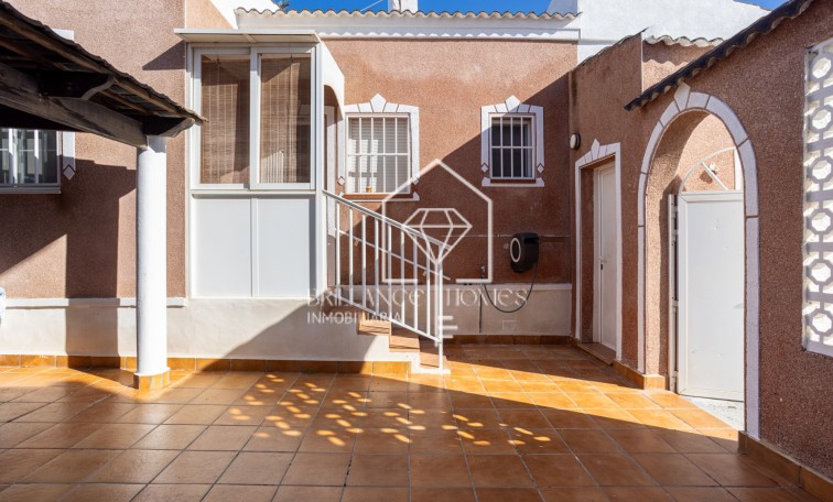 Revente - Detached villa - Torrevieja - Urbanización San Luis