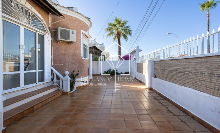 Revente - Detached villa - Torrevieja - Urbanización San Luis
