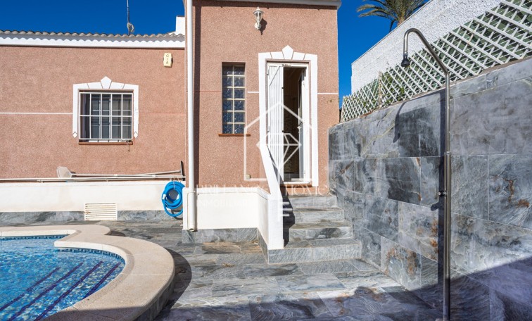 Revente - Detached villa - Torrevieja - Urbanización San Luis
