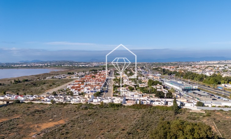 Revente - Detached villa - Torrevieja - Urbanización San Luis