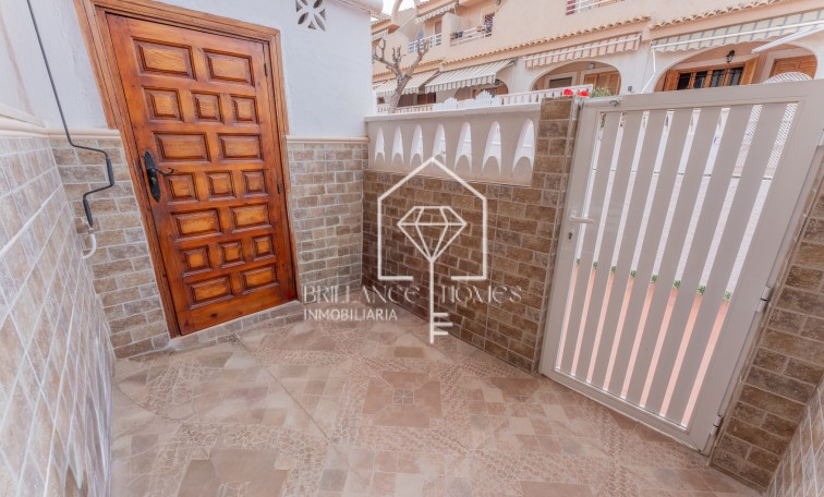 Resale - Bungalow - Los Arenales del Sol - Arenales